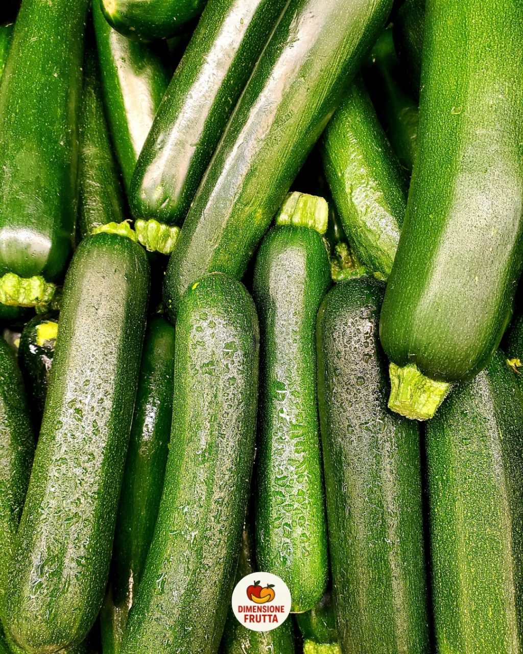 Instagram post from dimensionefrutta. This post is in position 8.
